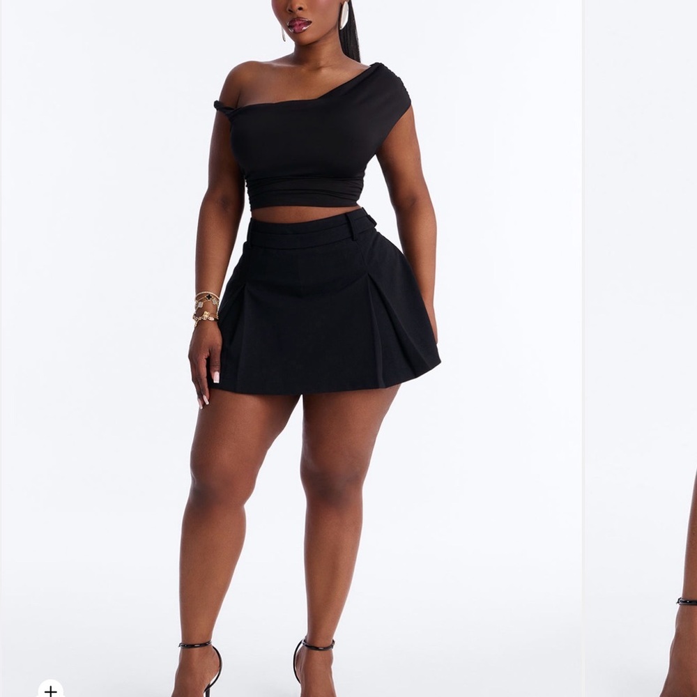 NWT fashion nova black pleated skort skirt